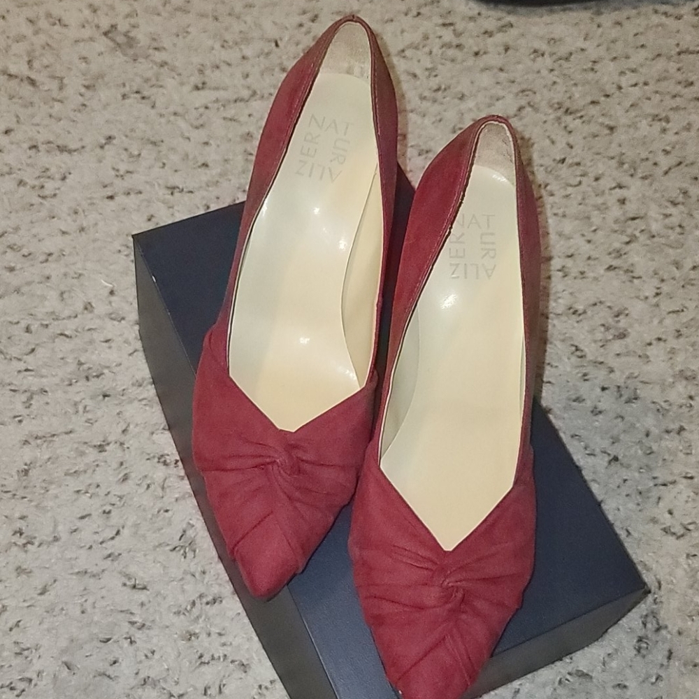 New Burgundy  Pointy high heel